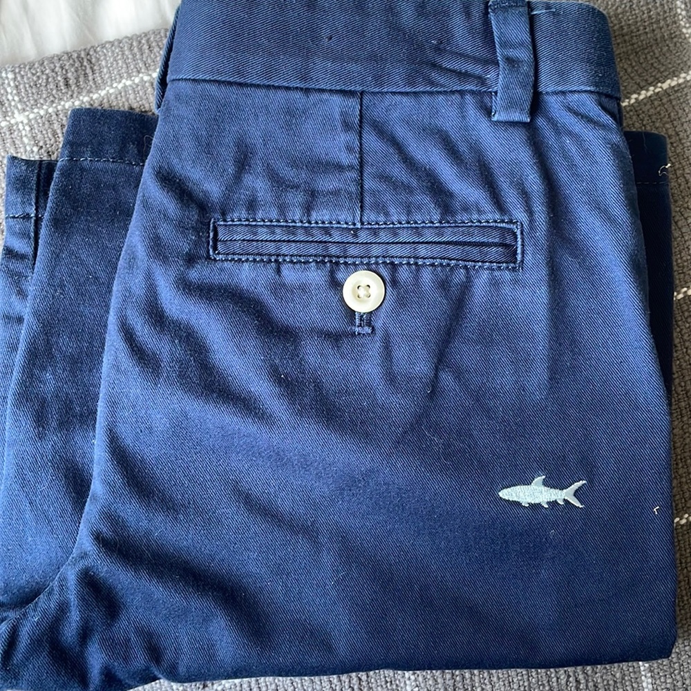 Vineyard vines boys adjustable waist shark embroidery shorts size 12